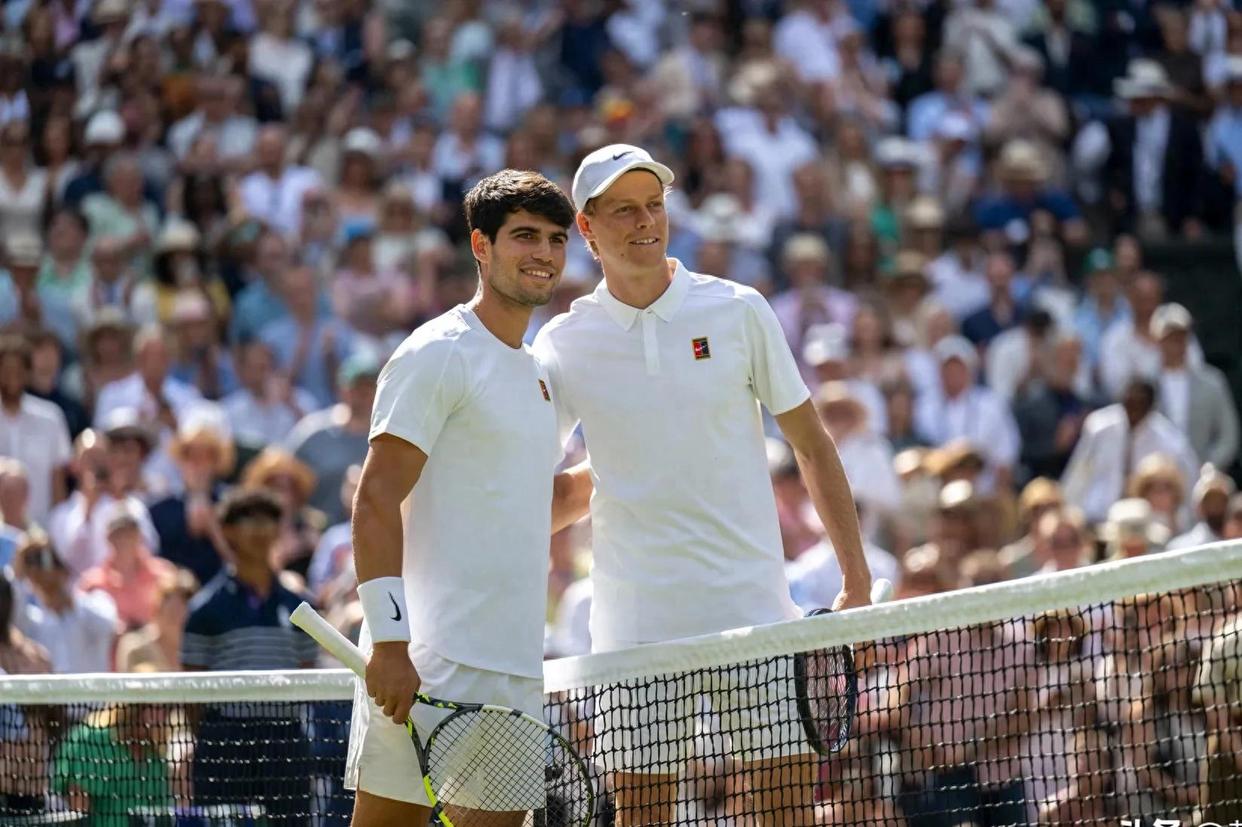 拉沃尔杯逆转温网，辛纳扛起全队