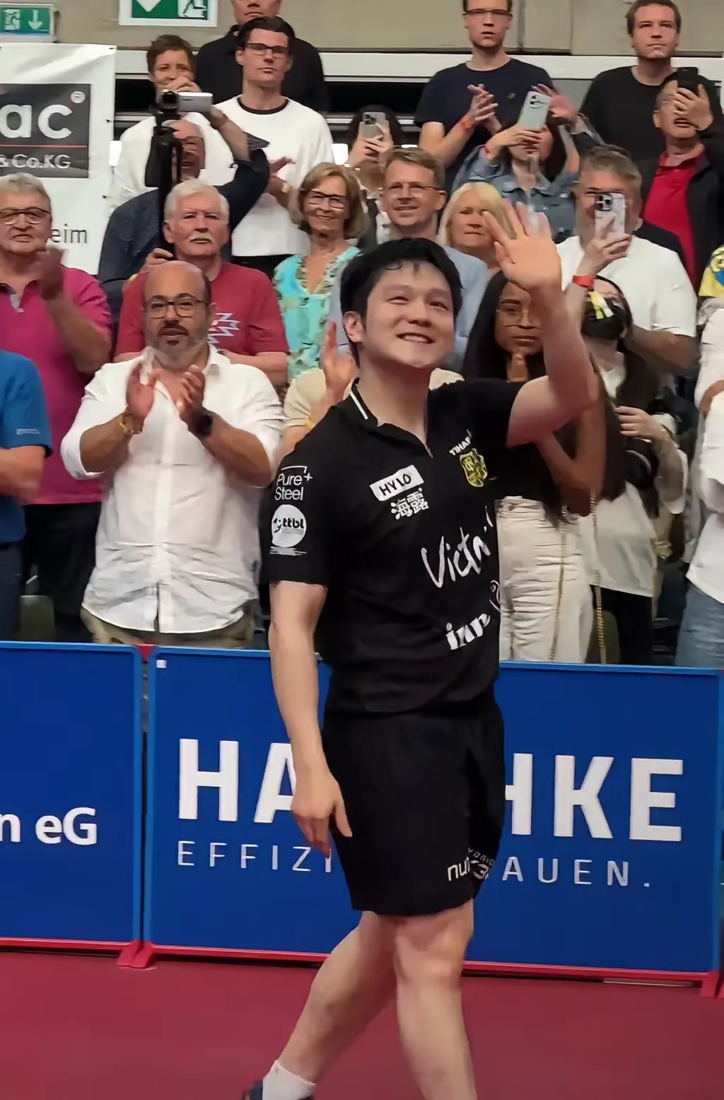 英国乒乓球队绝地反击波兰乒乓球队，樊振东制霸全场