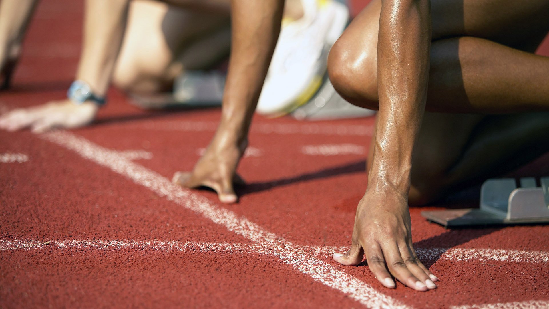 单节风暴定乾坤，勇士团队火力全开，约基奇关键先生本色尽显