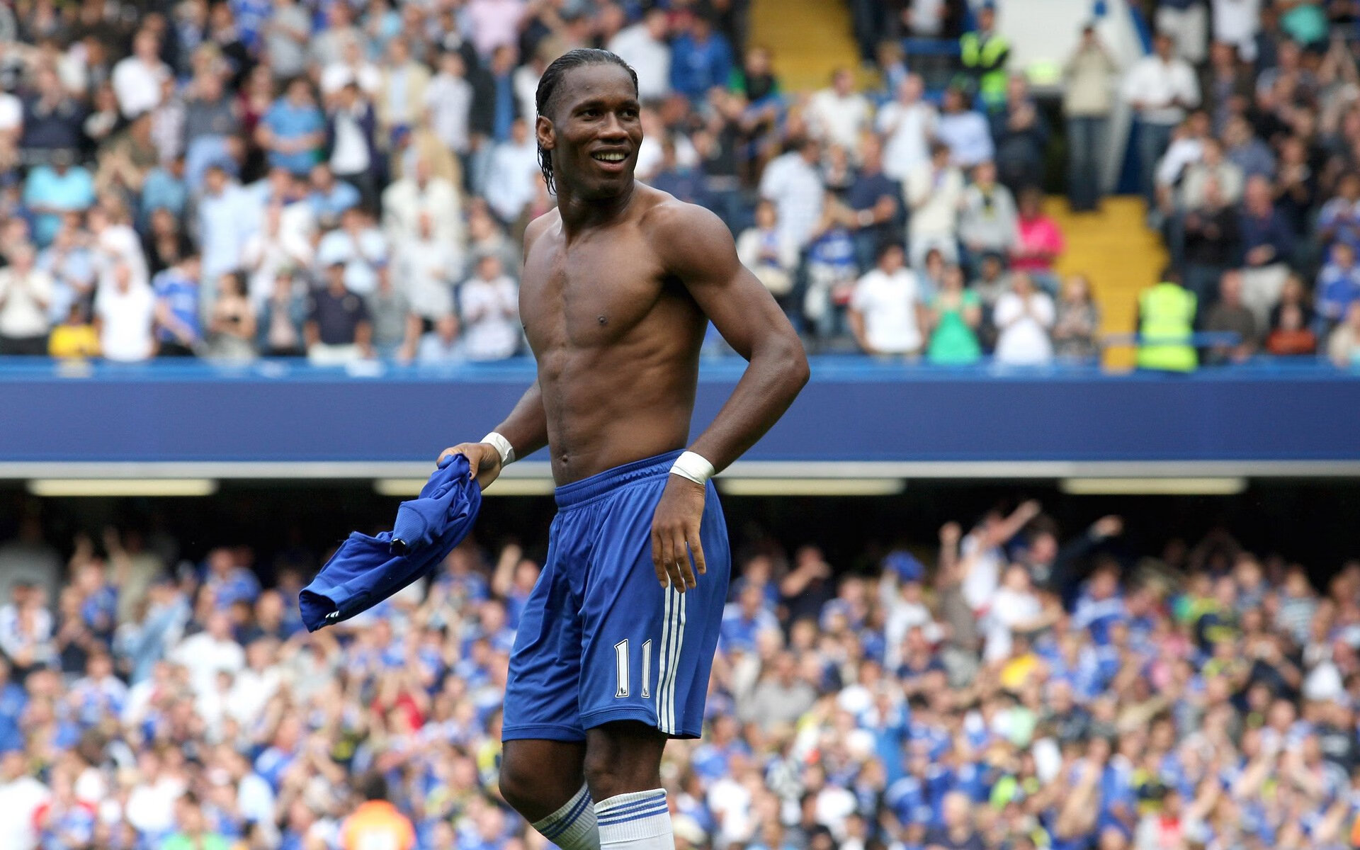 钢铁战车与东方长城,奥恰洛夫一锤定音背后的足球与乒乓隐喻