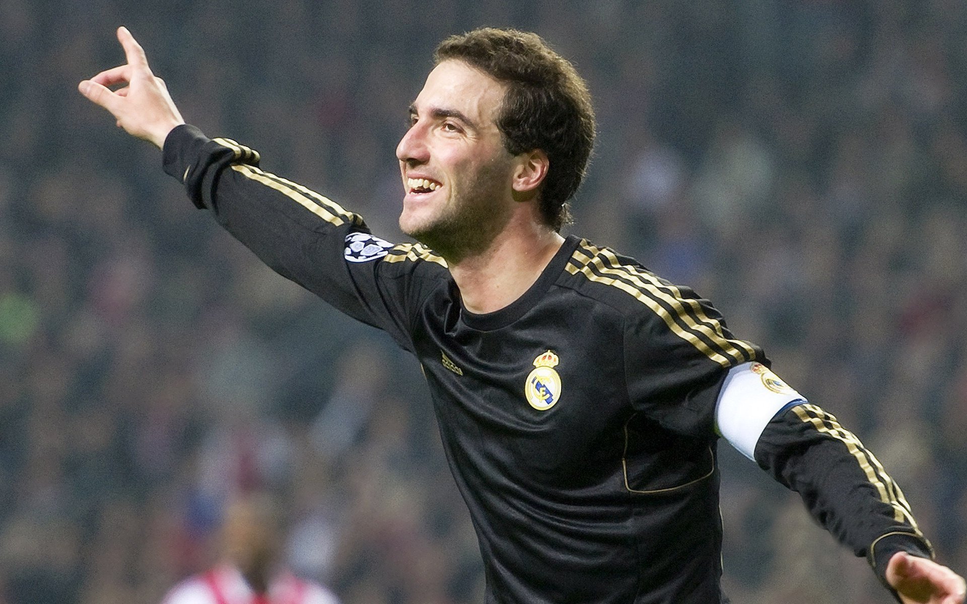 IM体育官网-内马尔爆发，阿尔及利亚逆袭荷兰，世界杯史上最不按剧本走的夜晚